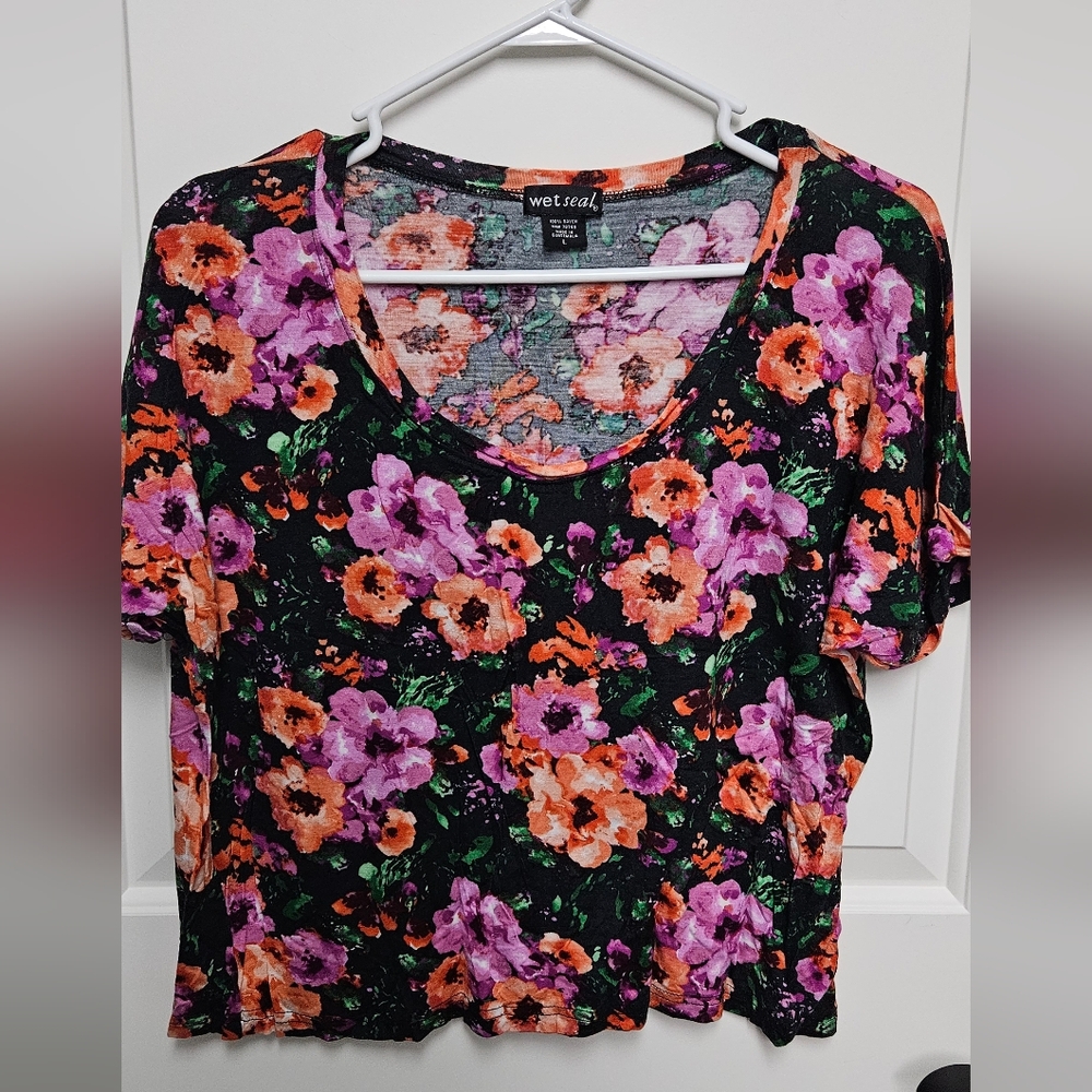 Women's Floral Short Sleeve Crop Top